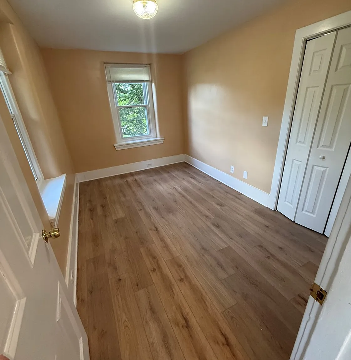 2 bed, 1.5 bath, 1400 sqft, $1,800 — Photo 1