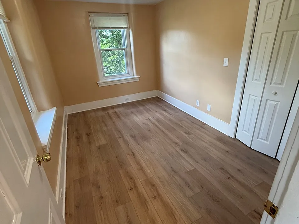 365 Main St #3