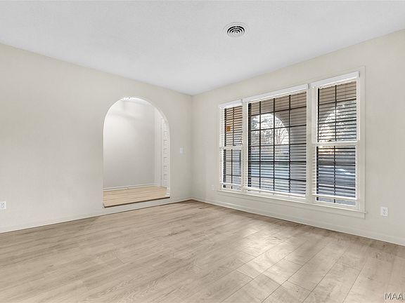 4th image of 4451 McCampbell Dr