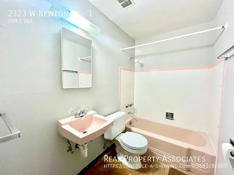 2323 W Newton St #1 — Photo 10