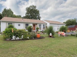 136 Colonial Rd, Plainfield, CT 06374