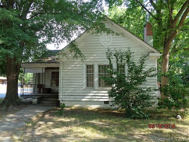 2nd image of 412 E Houston St