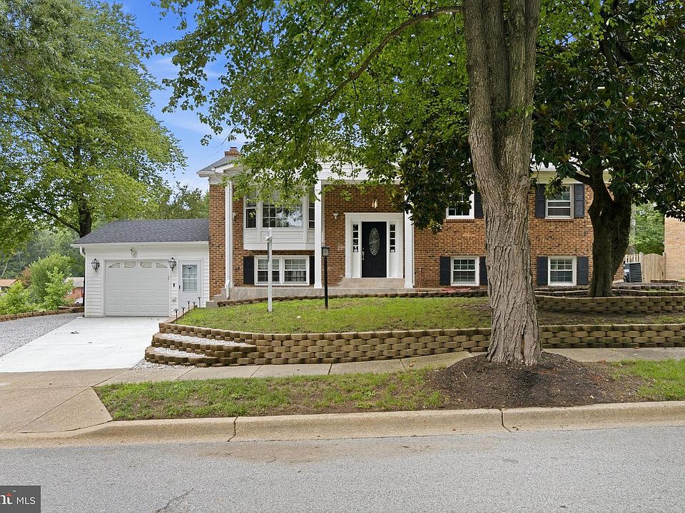 1st image of 10800 Knoll Ct