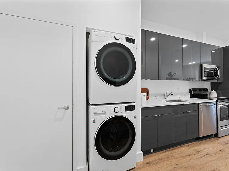 28 Vroom St #204 — Photo 13