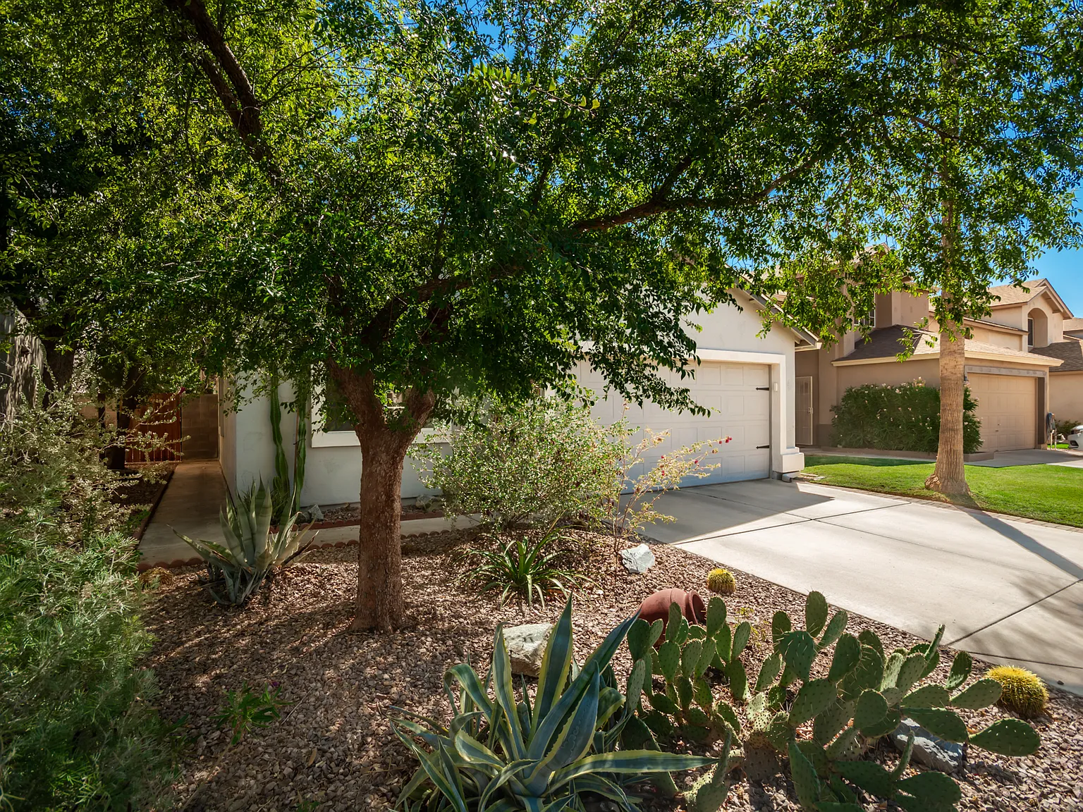3 bed, 1259 sqft, $2,400 — Photo 3