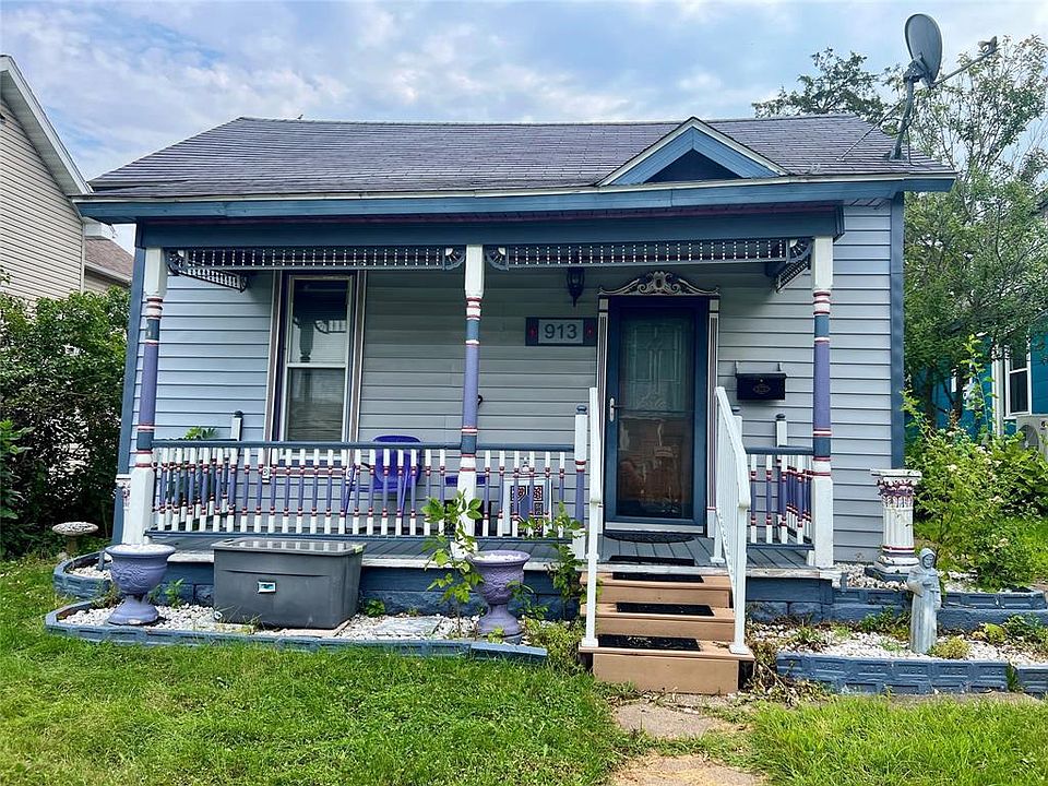 1st image of 913 Summer Street