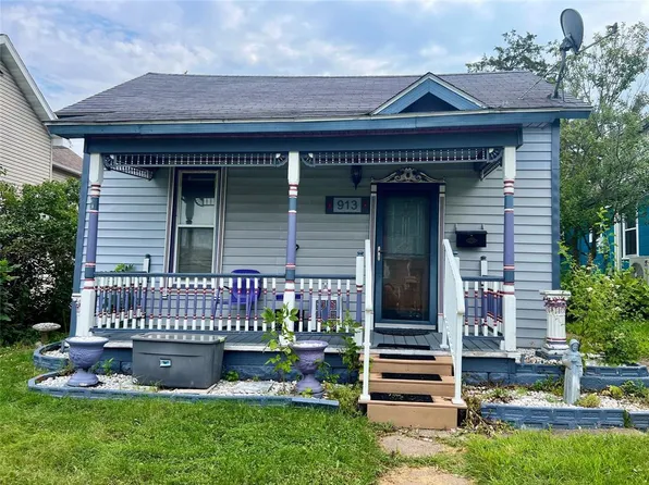 913 Summer Street, Eau Claire, WI 54701