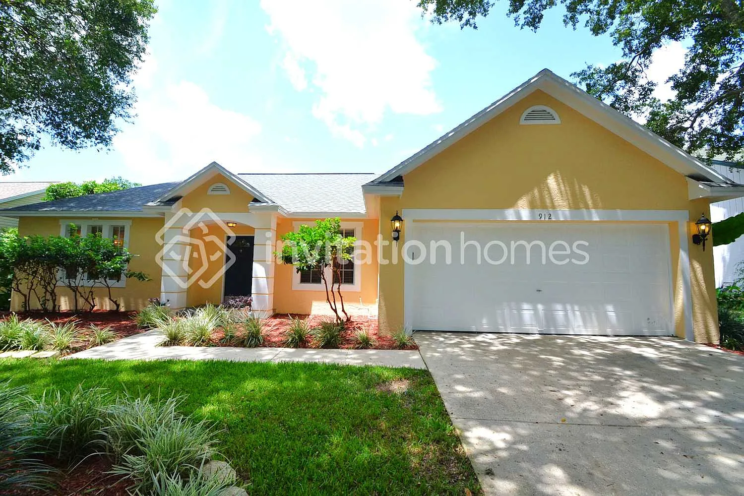 912 Wicketrun Dr Brandon, FL 33510 — Photo 1