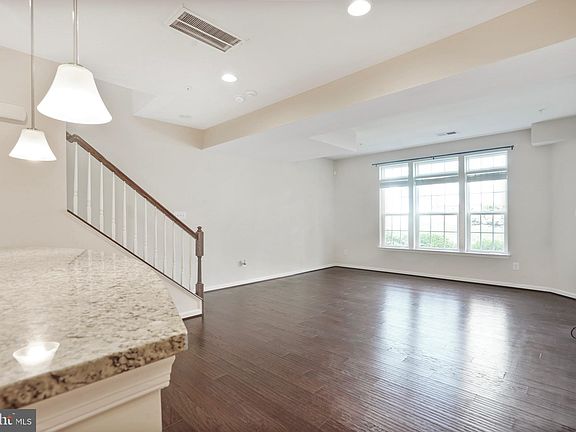 3rd image of 7493 Brunson Cir