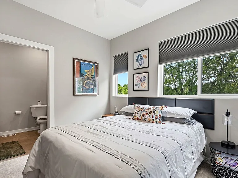 1016 Tipton St — Photo 18
