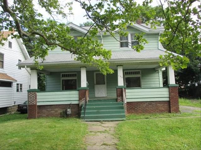 1st image of 150 E Lucius Ave