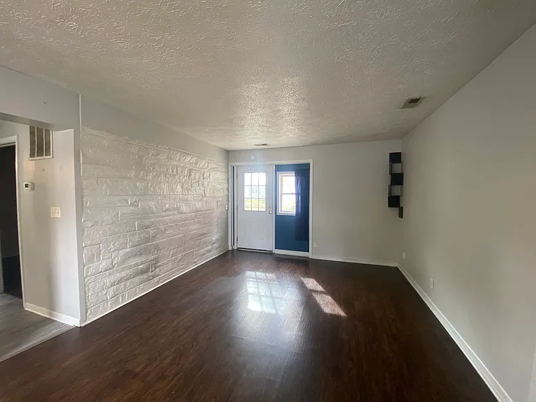 205 Baronne St — Photo 7