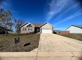 130 Mesa Dr, Waynesville, MO 65583