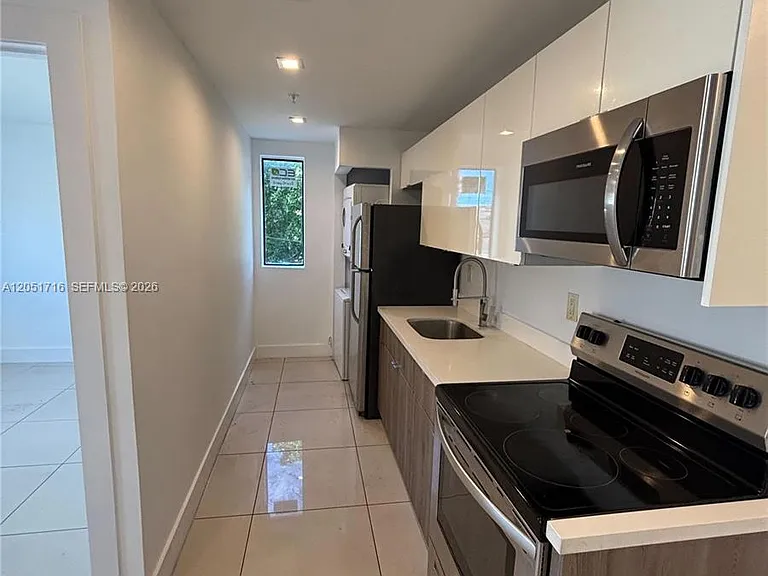 821 SW 18th Ave #206 — Photo 2