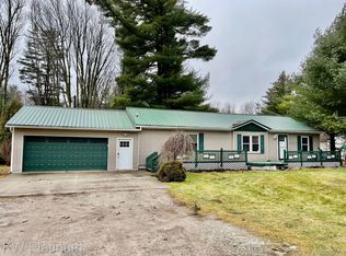 4357 Pine Grove Ave, Fort Gratiot, MI 48059