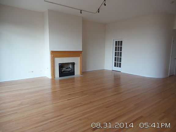 4th image of 1350 W Fullerton Ave APT 403