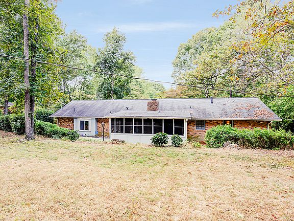 5th image of 2788 Hickory Ln