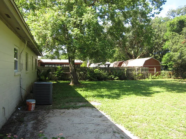 712 Newport Dr — Photo 25