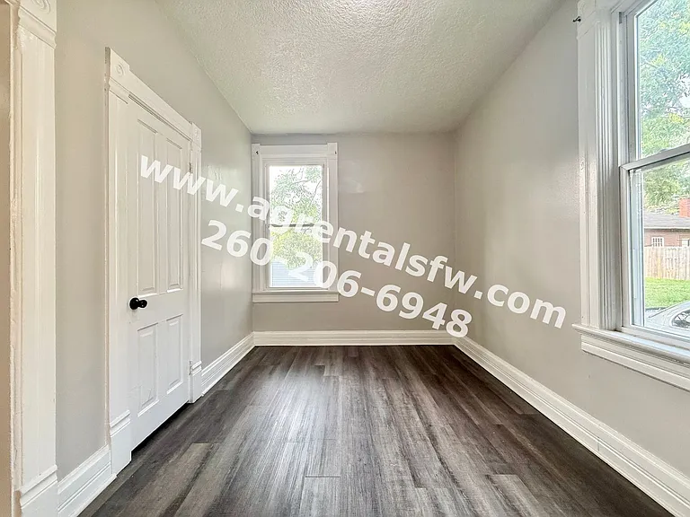 915 Lincoln Ave — Photo 11