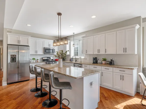 1240 E Lincoln Ave, Birmingham, MI 48009