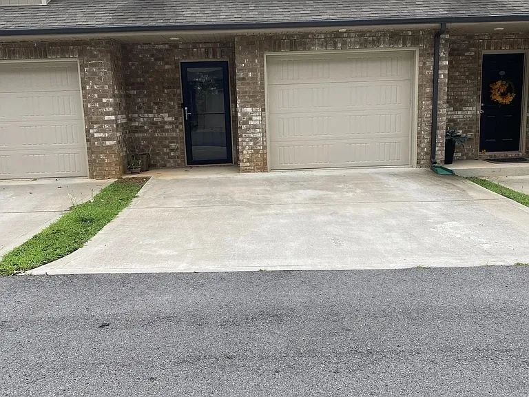 135 Country Ln — Photo 29