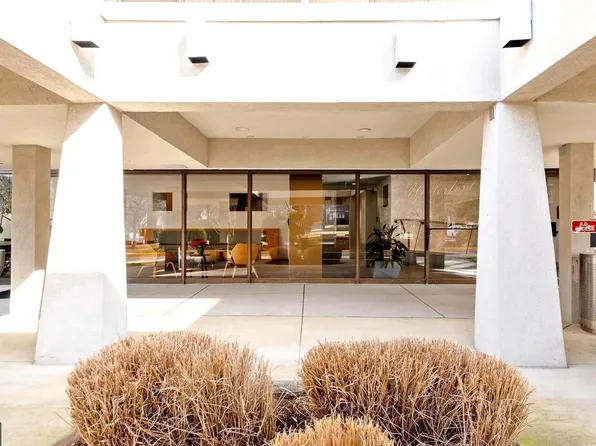 3333 University Blvd W APT 902, Kensington, MD 20895