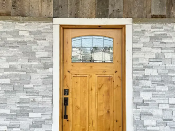 136 S Madison Ave, Pinedale, WY 82941