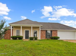 228 Freemyer Dr, Jackson, MS 39272