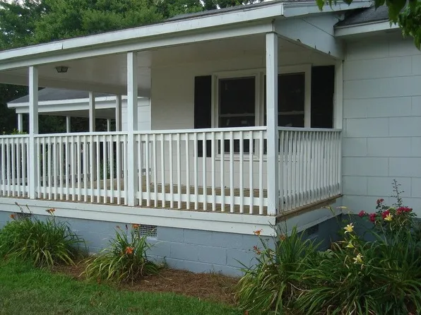 120 A St, Cove City, NC 28523