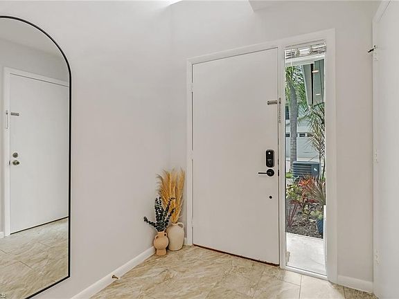 4th image of 850 Meadowland DR #I