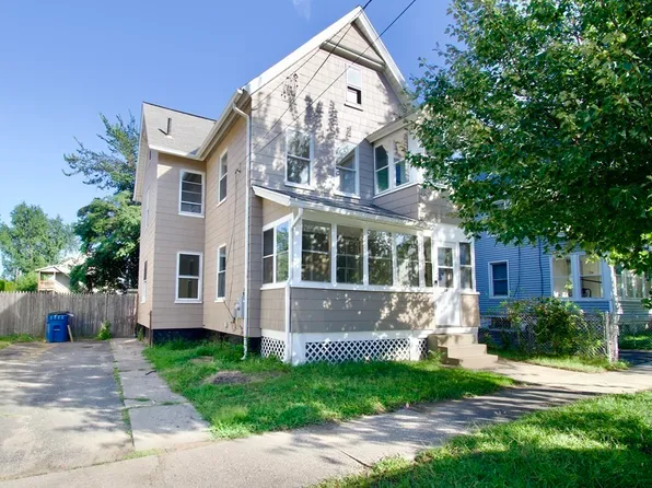 34 Belle Ave, West Springfield, MA 01089