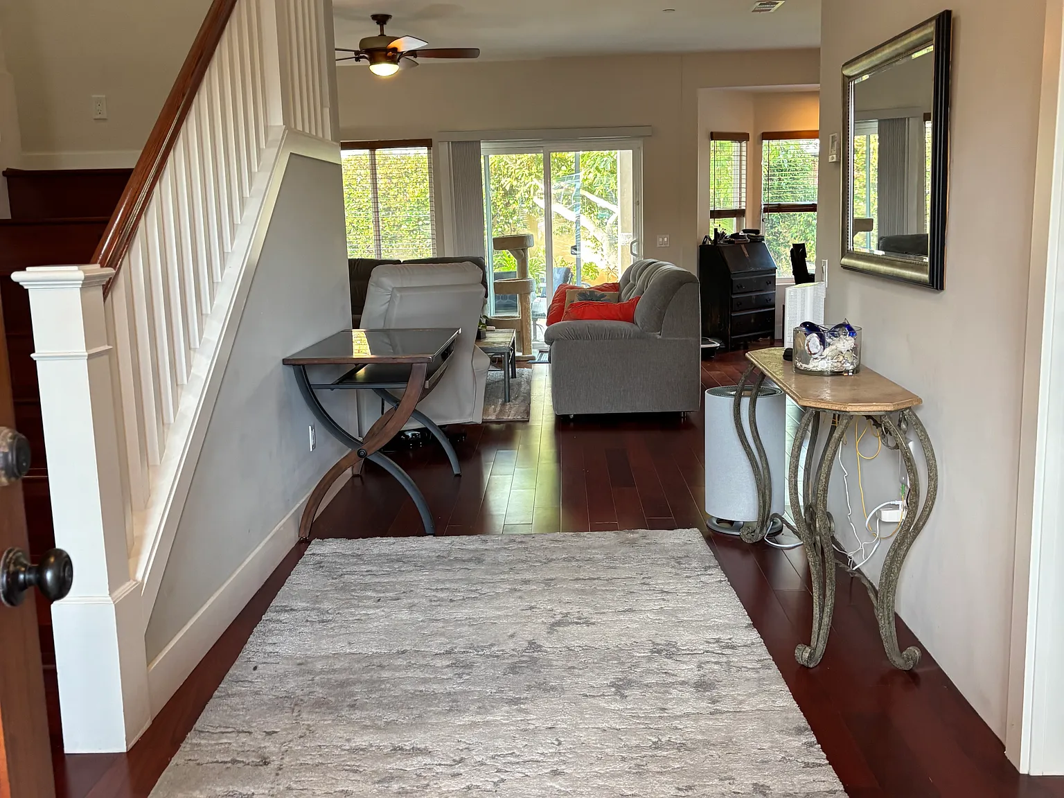 3 bed, 2485 sqft, $1,800 — Photo 2