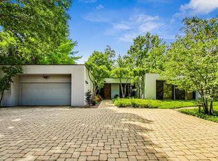 3 Coventry Ln, Lincolnshire, IL