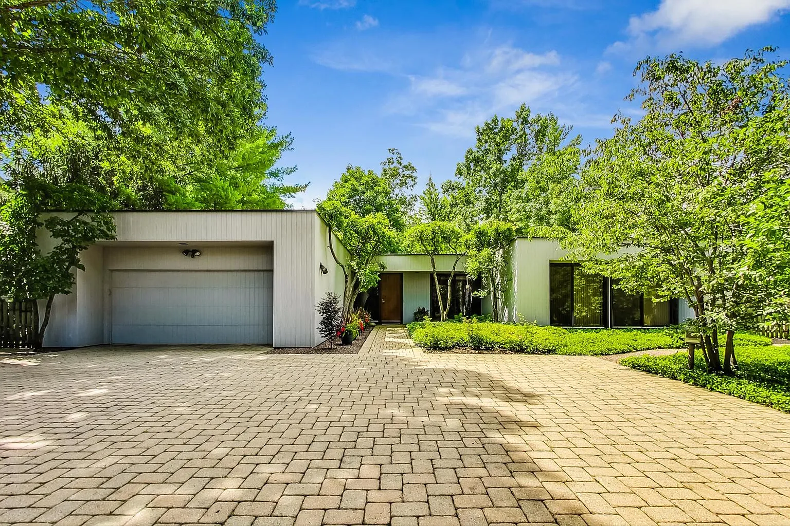 3 Coventry Ln photo 1