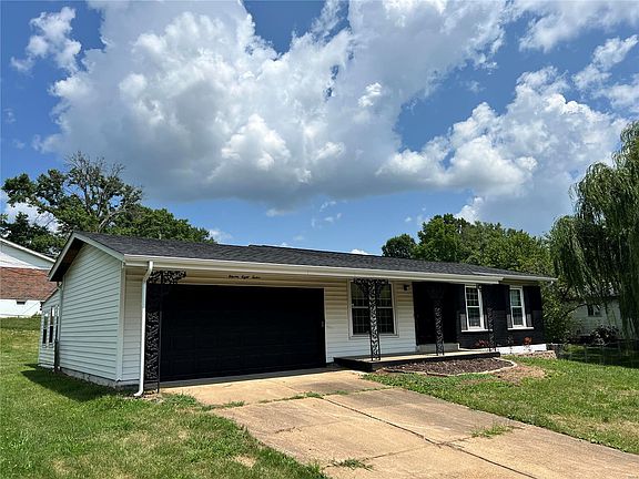 2nd image of 11812 La Padera Ln
