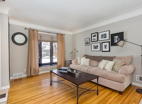 3rd image of 7417 Lake St W