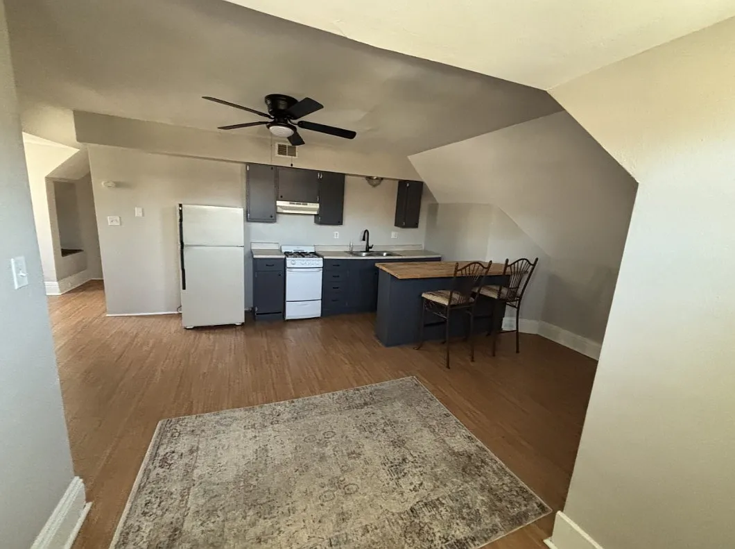 Building Photo - 215 S Aiken Ave #3