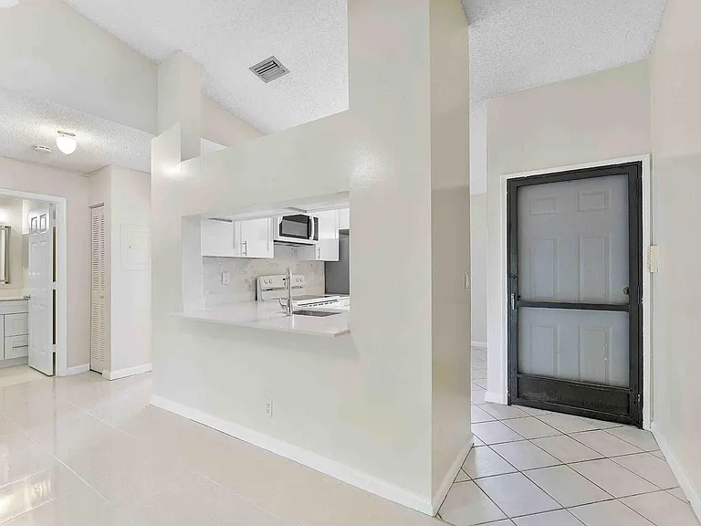 3375 Jaywood Ter #2050 — Photo 7