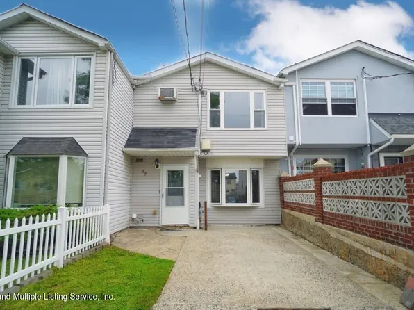 27 McCormick Pl, Staten Island, NY 10305
