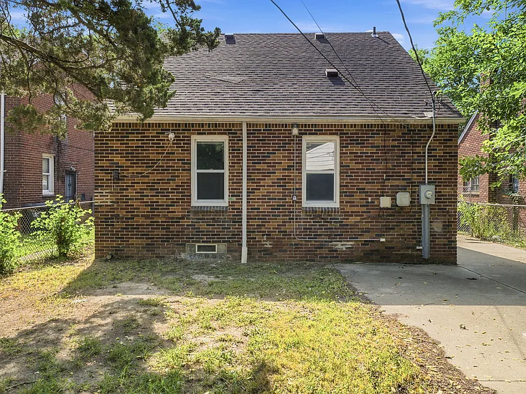 11635 Riad St — Photo 19