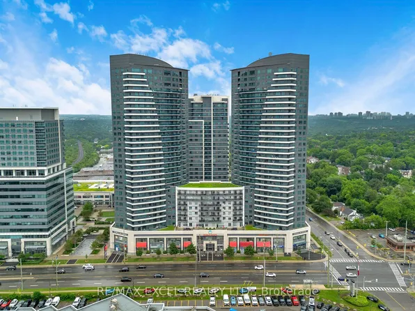 7161 Yonge St #625, Markham, ON L3T 0C8