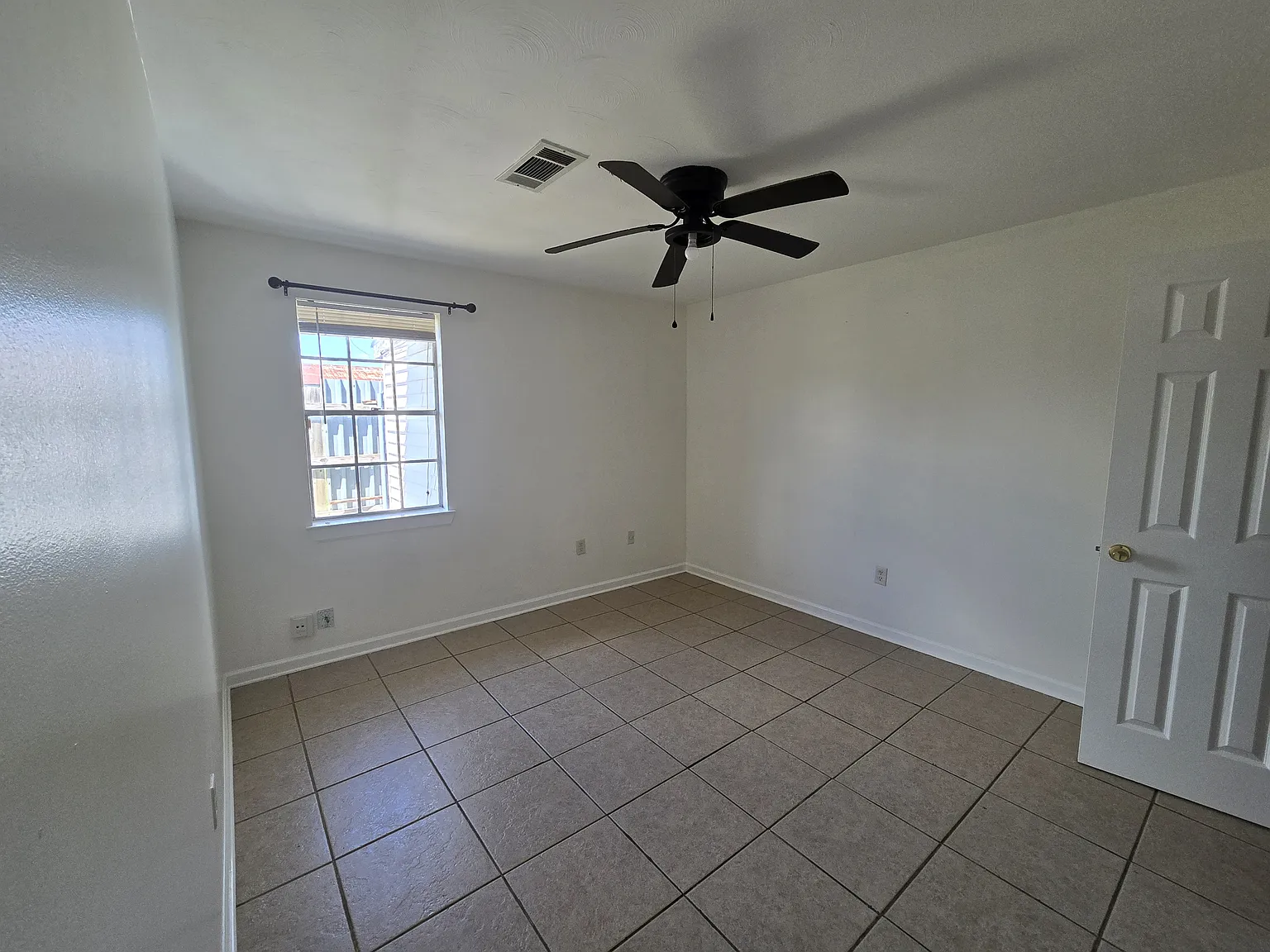 2000 Lena Drive - A — Photo 2
