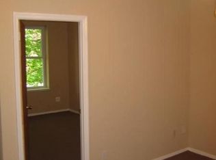 6403 Myrtle Ave, Ridgewood, NY 11385