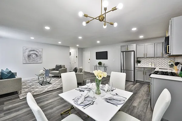 Park Terrace Apartments — Photo 2