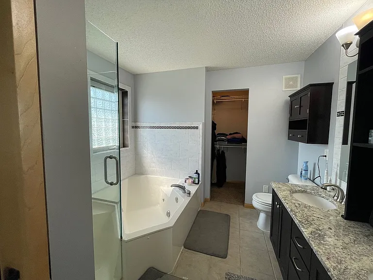 20579 Hampshire Way — Photo 6