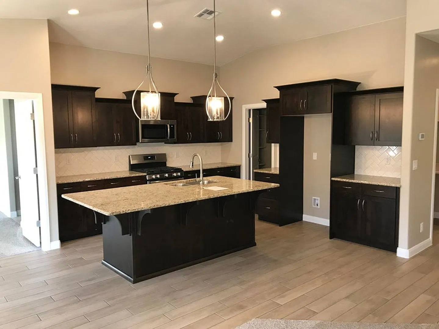 Beautiful Little Valley Home! — Photo 3