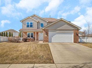 24450 S Arrowhead Dr, Manhattan, IL 60442