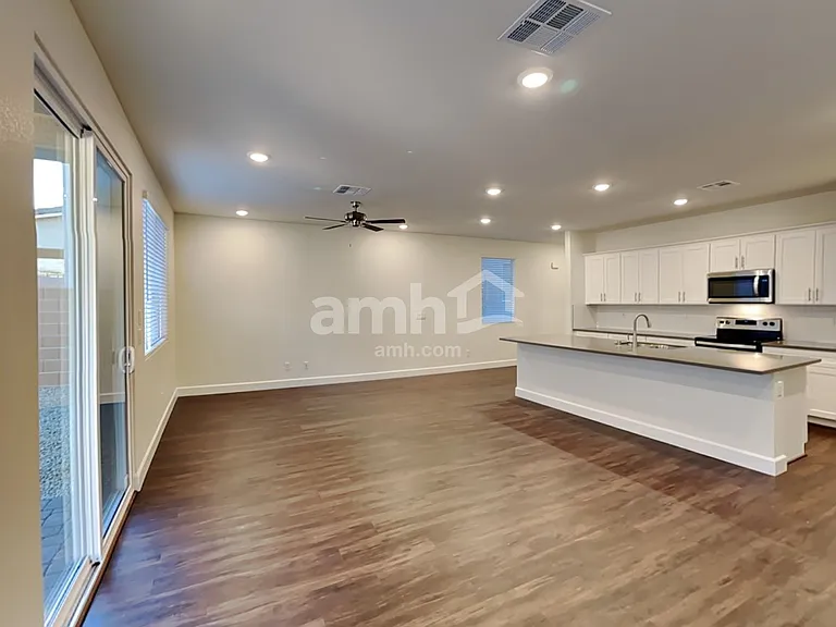 575 Lotus Land Ave — Photo 5