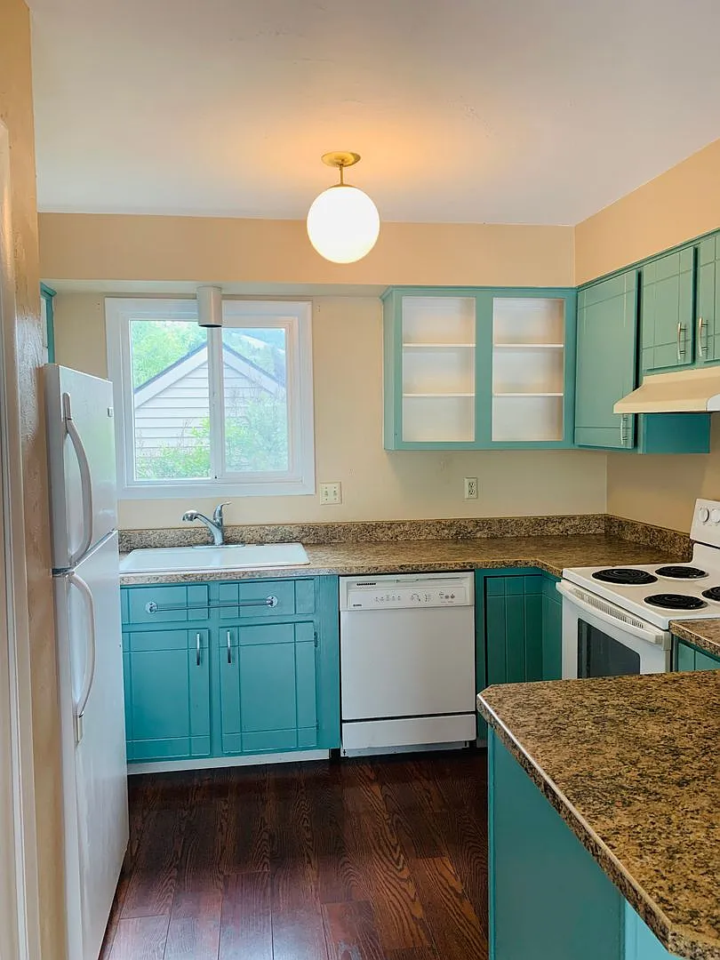 2 Bed 2 Bath Condo — Photo 2