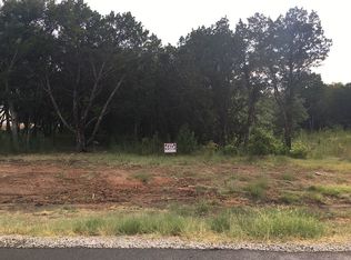 128 Maverick Ct, Granbury, TX 76049